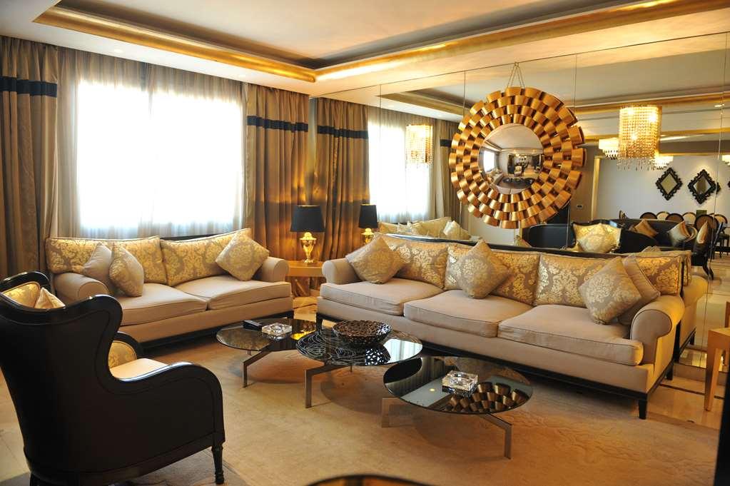 Hotel Farah Casablanca Værelse billede A living room