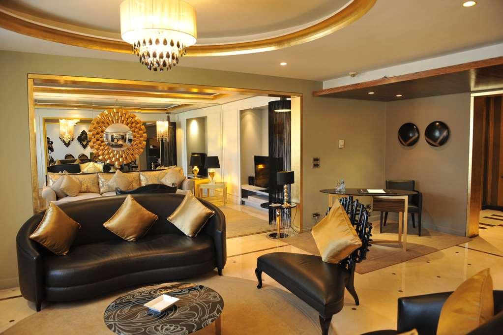 Hotel Farah Casablanca Værelse billede A suite at the Taj Mahal Palace, Mumbai