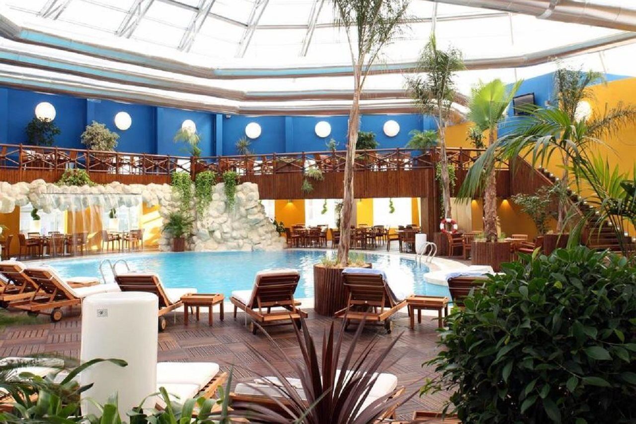 Hotel Farah Casablanca Eksteriør billede The interior of the thermal spa
